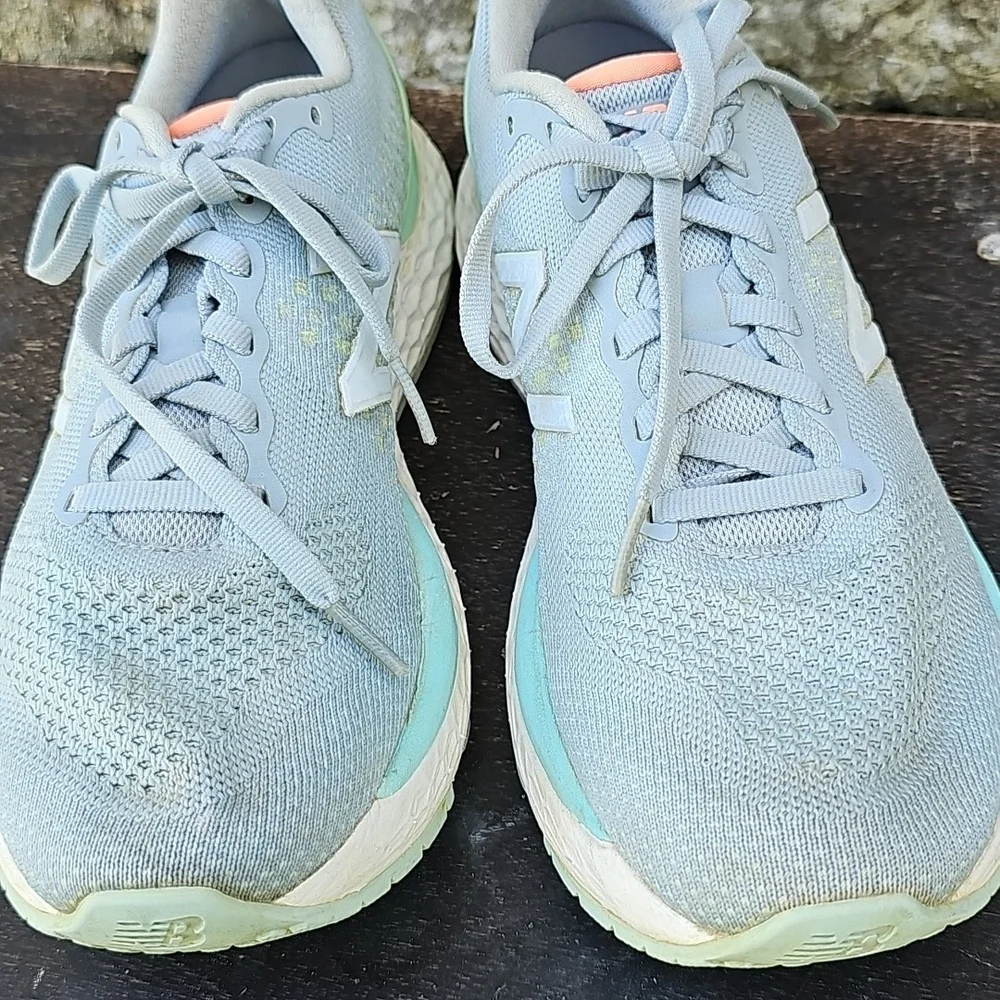 New Balance Women's Light Gray and Mint Athletic Shoes Sz 8 - Picture 7 of 10